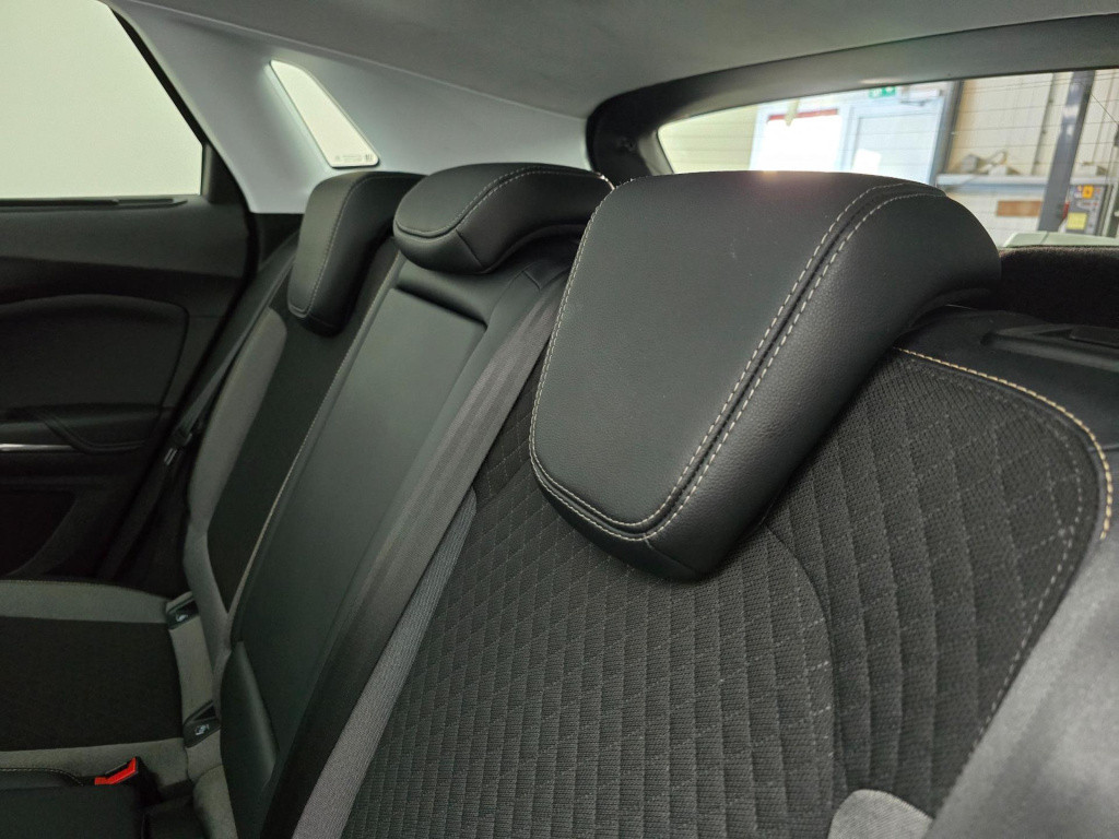 Opel Grandland X occasion met trekhaak en parkeercamera | tweedehands opel 