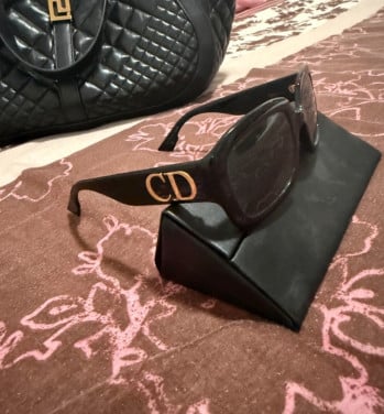 Te koop Dior sunglasses