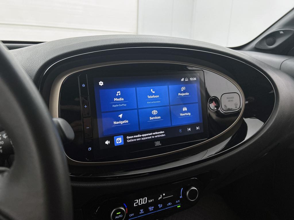 Toyota Aygo x 1.0 vvt-i s-cvt envy automaat | navigatie | jbl soundsystem |
