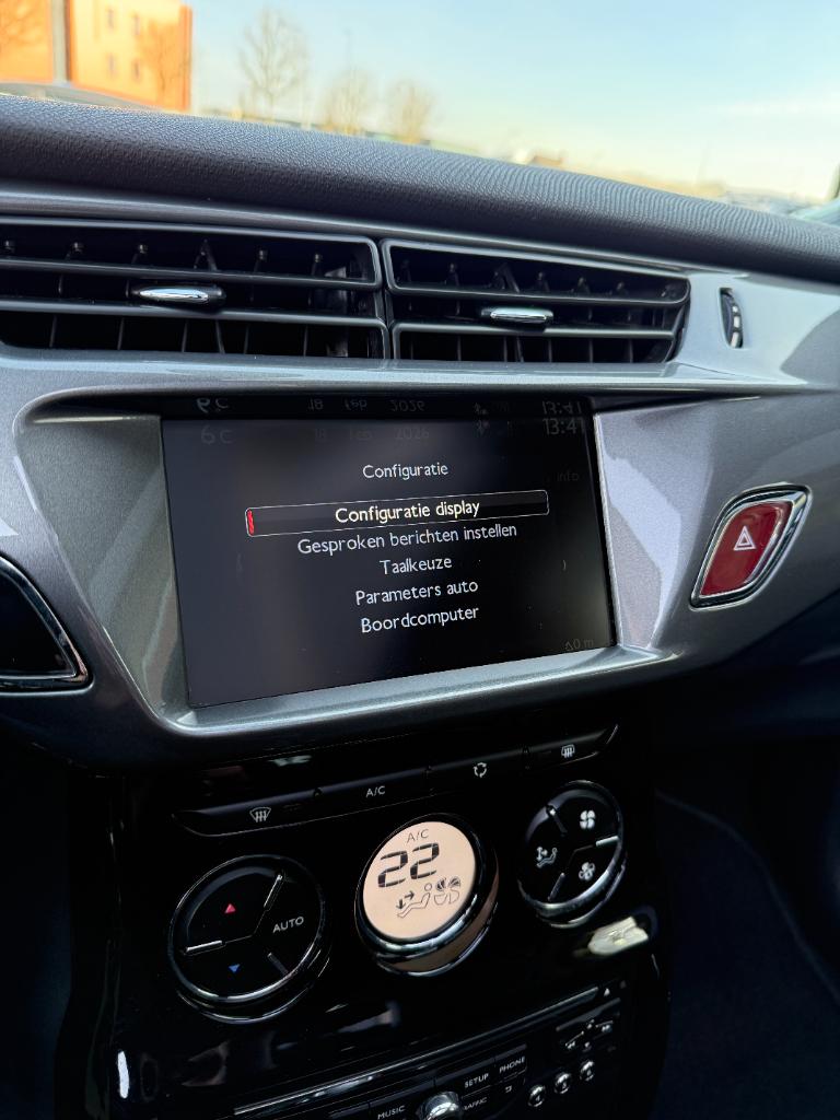 Citroen DS3 cabrio 1.2 vti - so chic