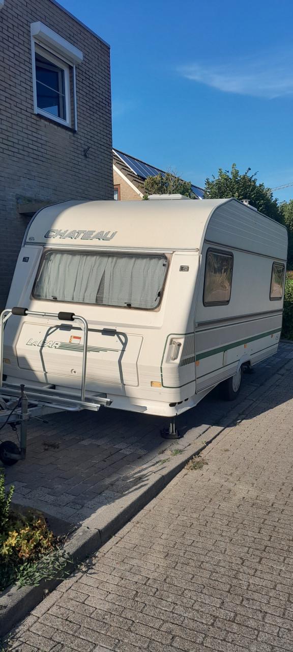 Caravan chateau 430