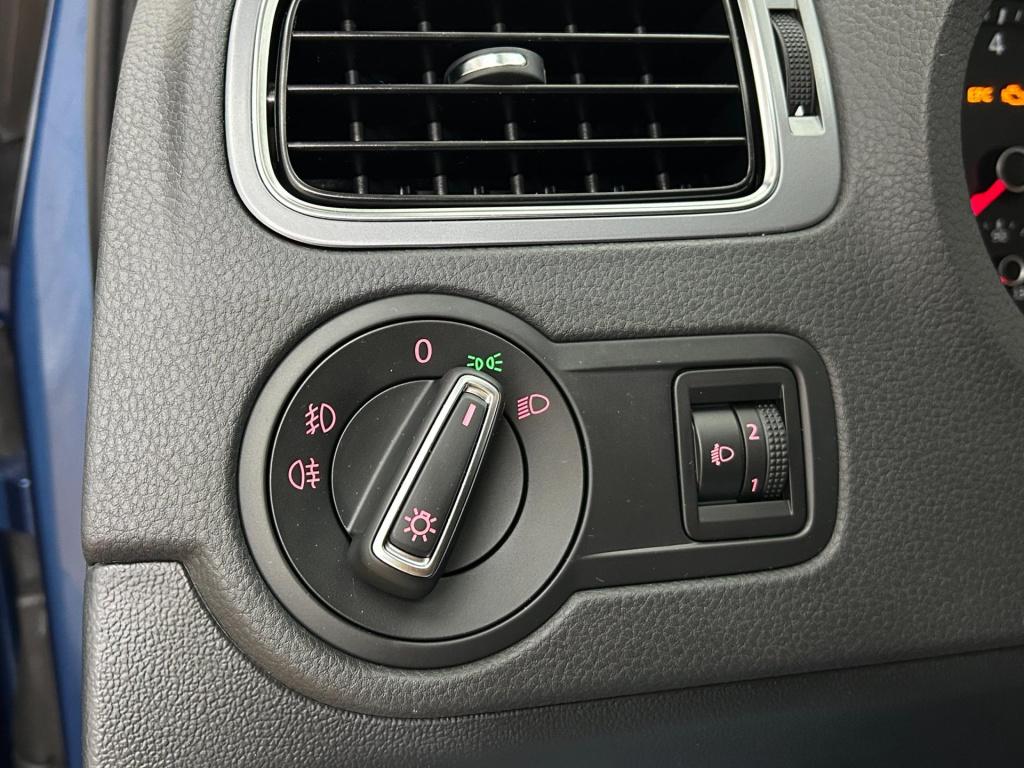 Volkswagen Polo occasion 1.0 comfortline connected series | blauw | airco |