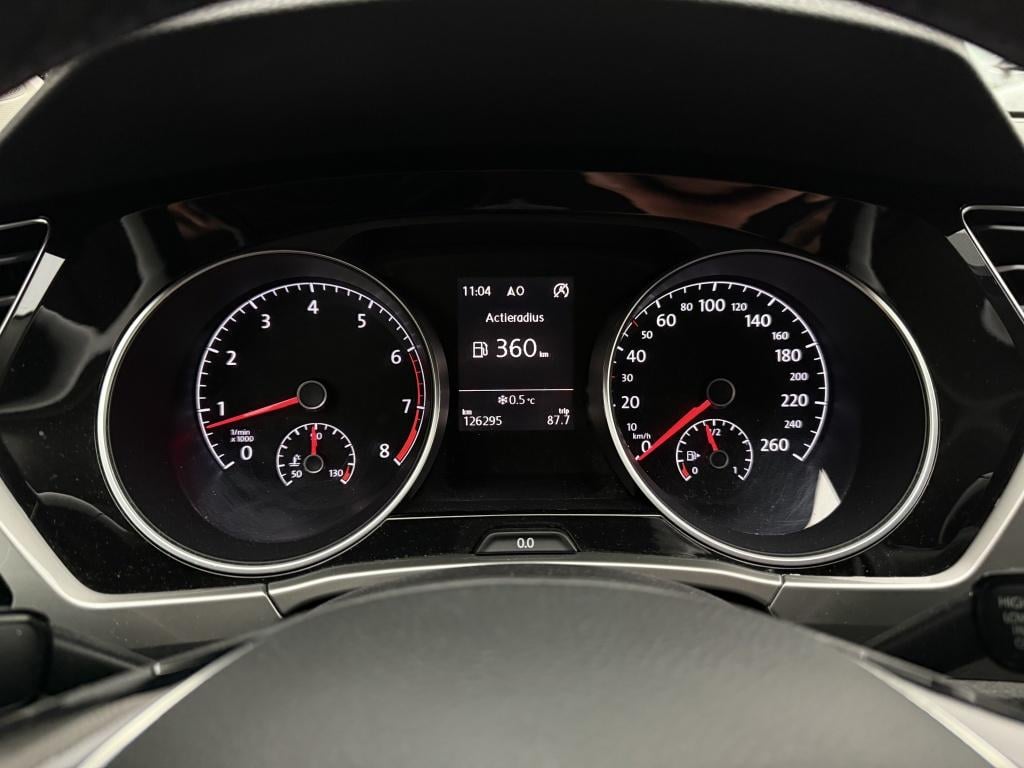 Volkswagen Touran 1.2 tsi trendline 7 persoons