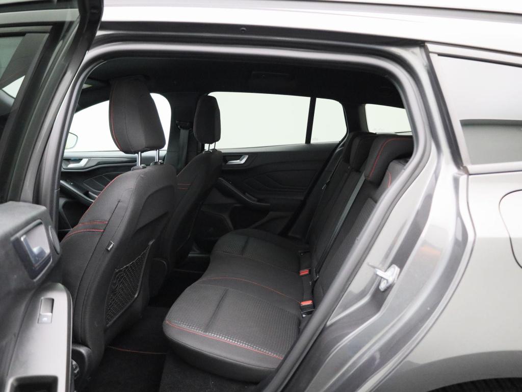 Ford Focus wagon 1.0 ecoboost hybrid st line x