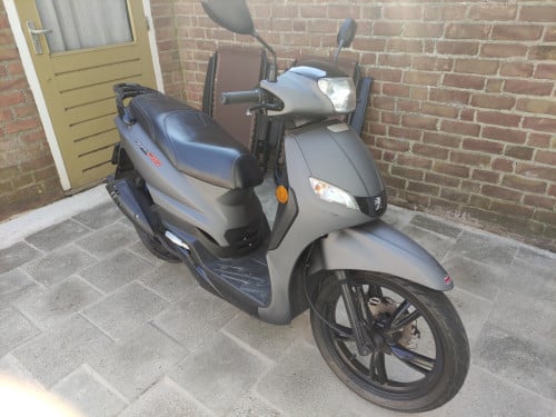 Nette Peugeot scooter 45km. 4-takt.
