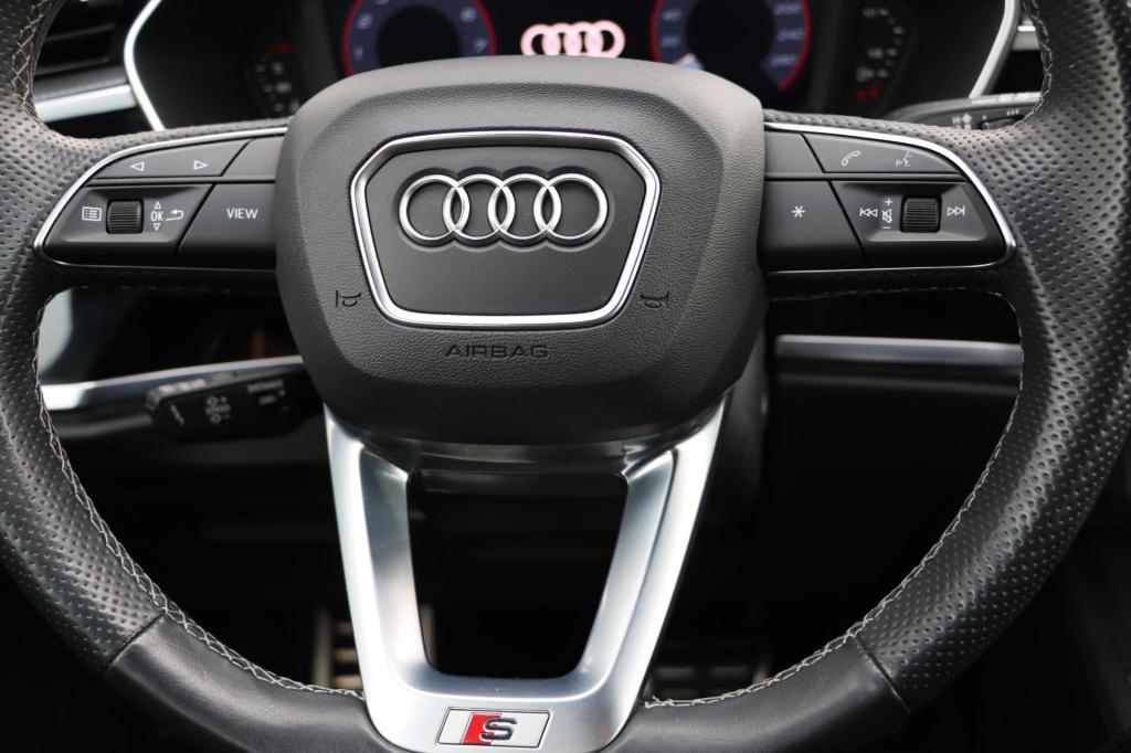 Audi Q3 35 tfsi s edition 150pk s-tronic | 19'' lichtmetaal | elektrische a