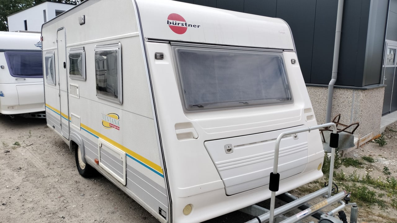 Burstner Ventana 435 met voortent