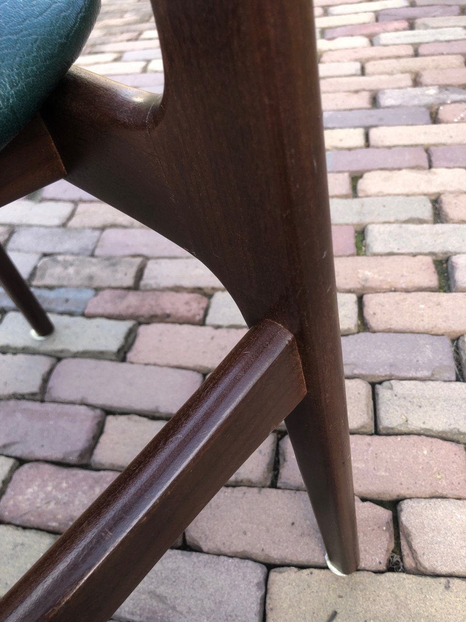 4 vintage eettafel stoelen.