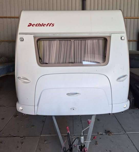 Dethleffs 440 met mover en voortent