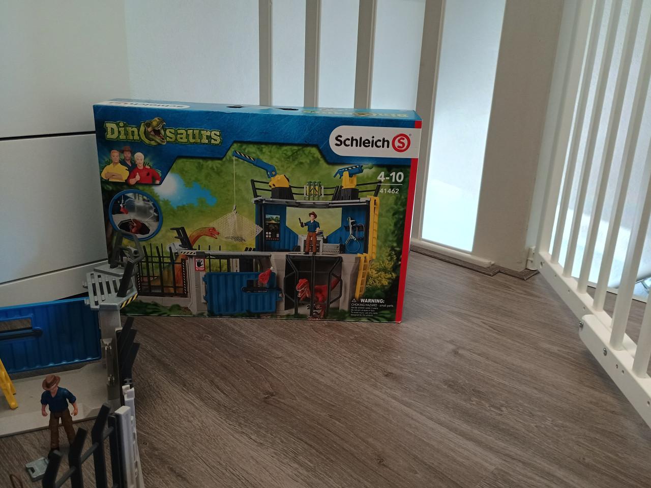 Schleich dinosaurus