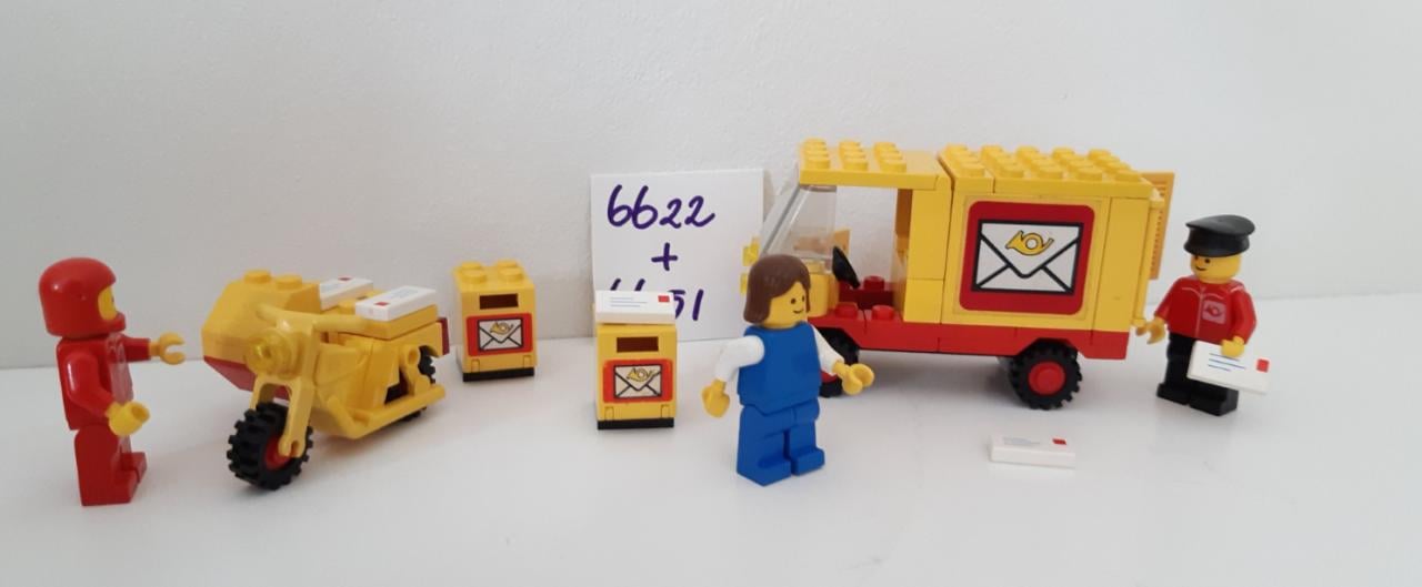 Lego Classic 6622 + 6651: postbode op motorfiets en postbus met chauffeur