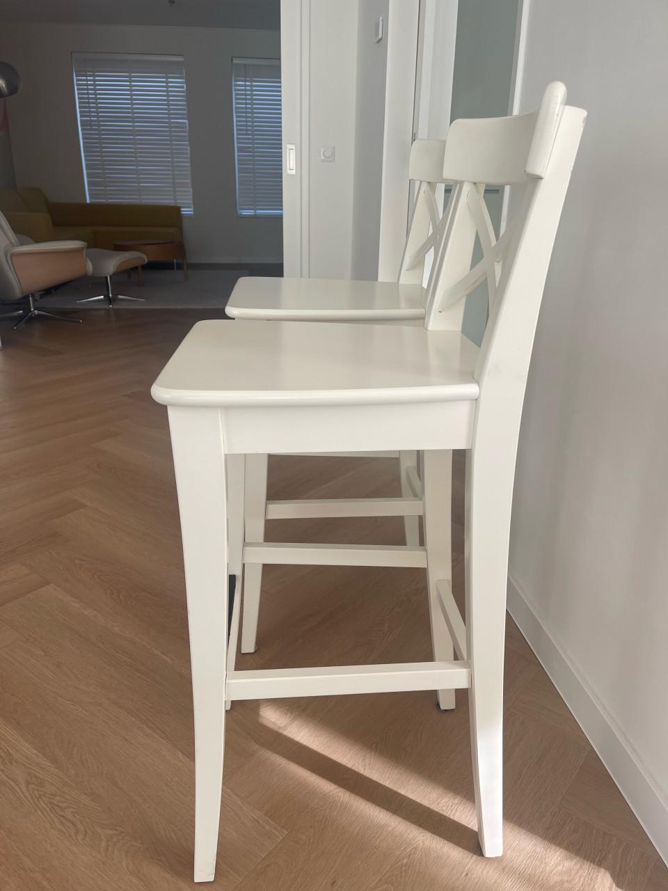 2 stuks IKEA barkrukken