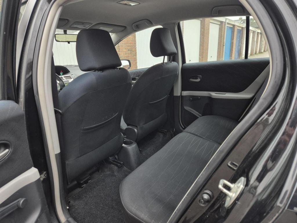 Toyota Yaris 1.3 vvti cool / 5-deurs / airco