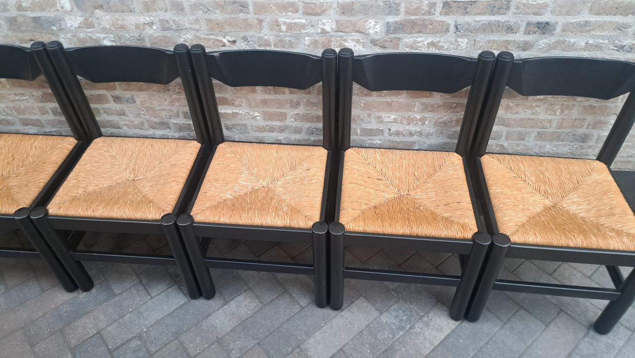 Eettafel met 6 stoelen van Vico Magistretti voor Cassina