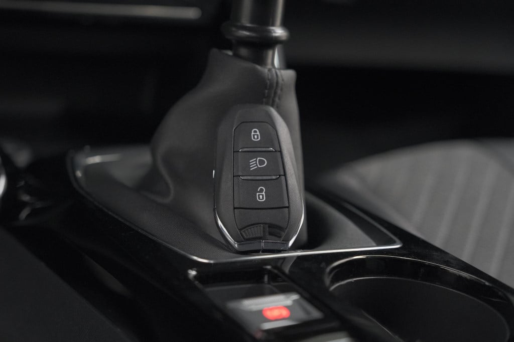 Peugeot 208 puretech 100 allure | 360 camera | adaptieve cruise control | d