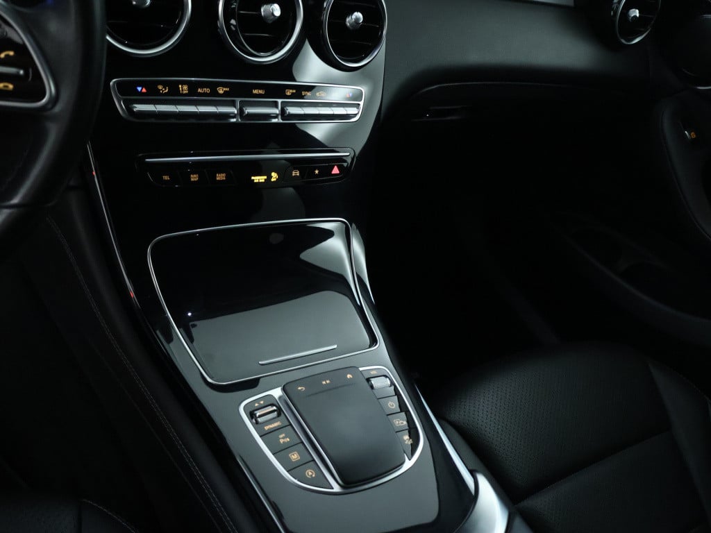 Mercedes-Benz Glc 200 business solution limited | trekhaak | stoelverwarmin