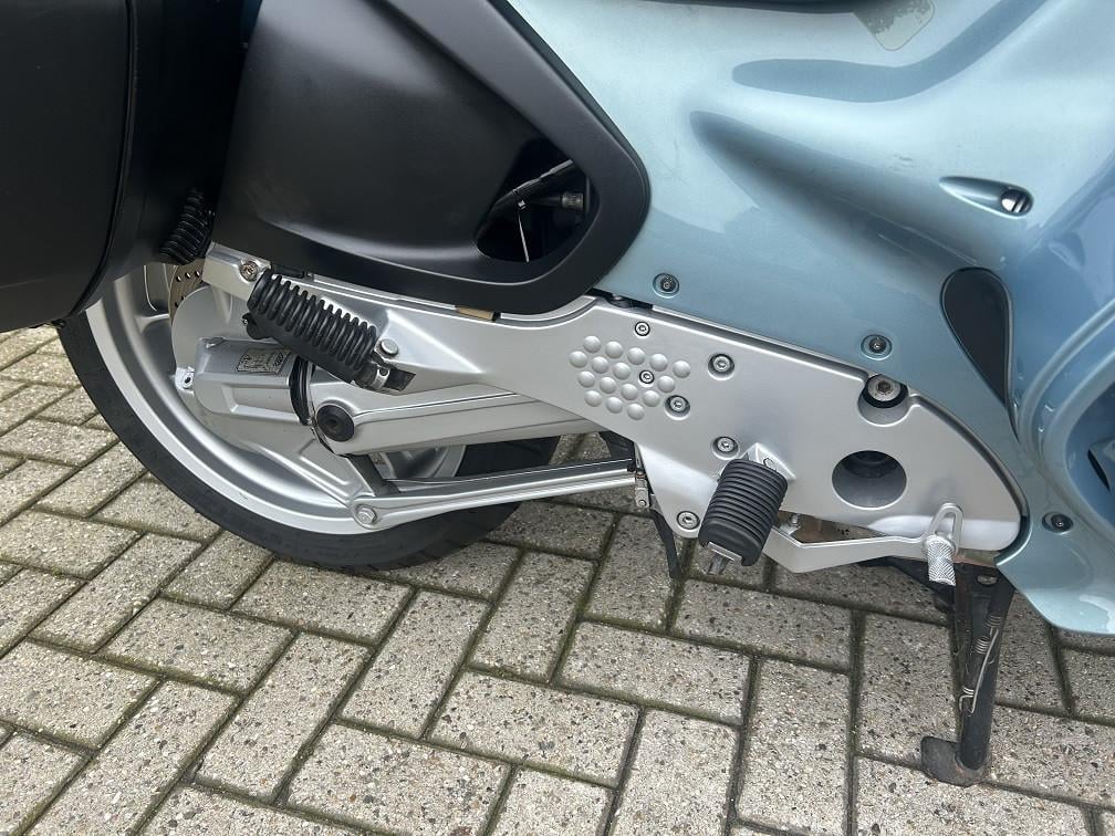 BMW R1100RT in nieuwstaat, bj 2000 met slechts 58dkm, kofferset etc €1795,-