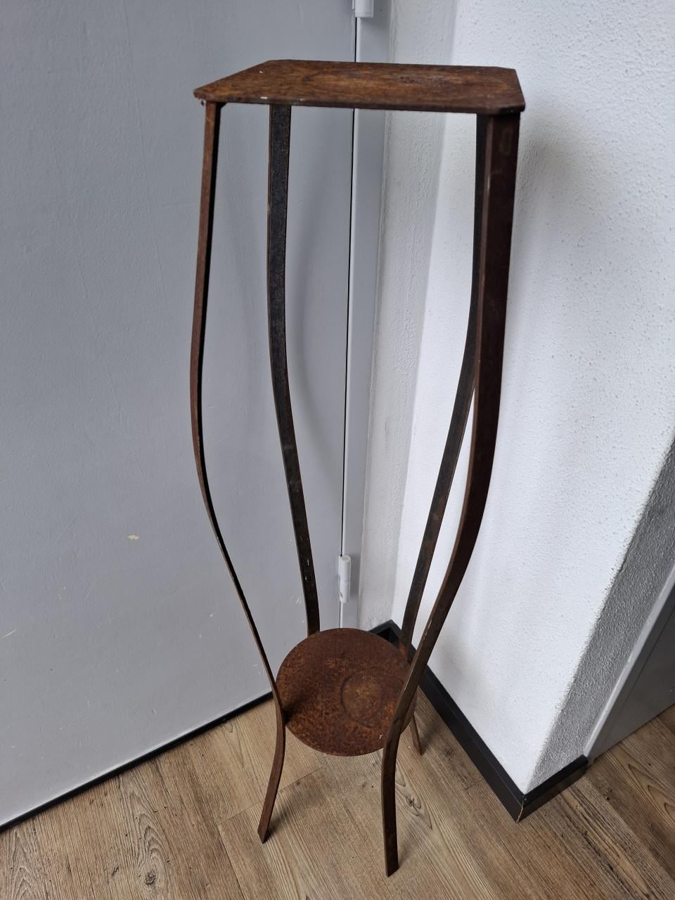 Gietijzeren plantentafel