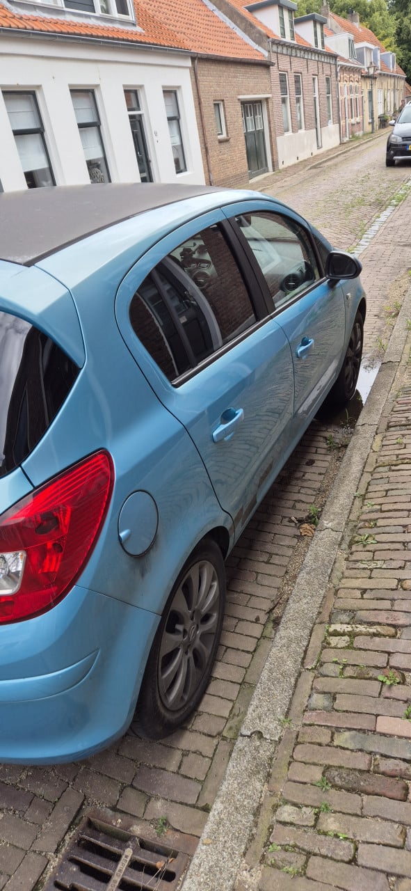 Opel corsa 1.3 cdti uit 2010 met jaar apk