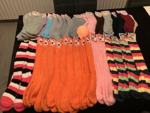 Partij leuke huissokken. ( partij 225)