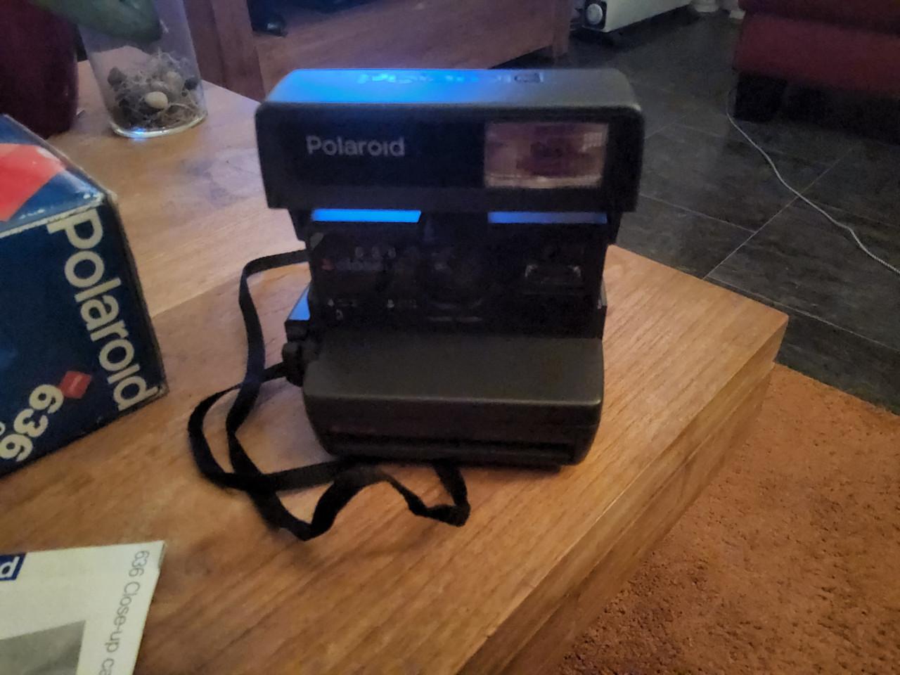Polaroid camera 636