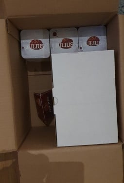 6 Julius bierglazen + 300 viltjes + 8 plastic tafelkaartjes Promo
