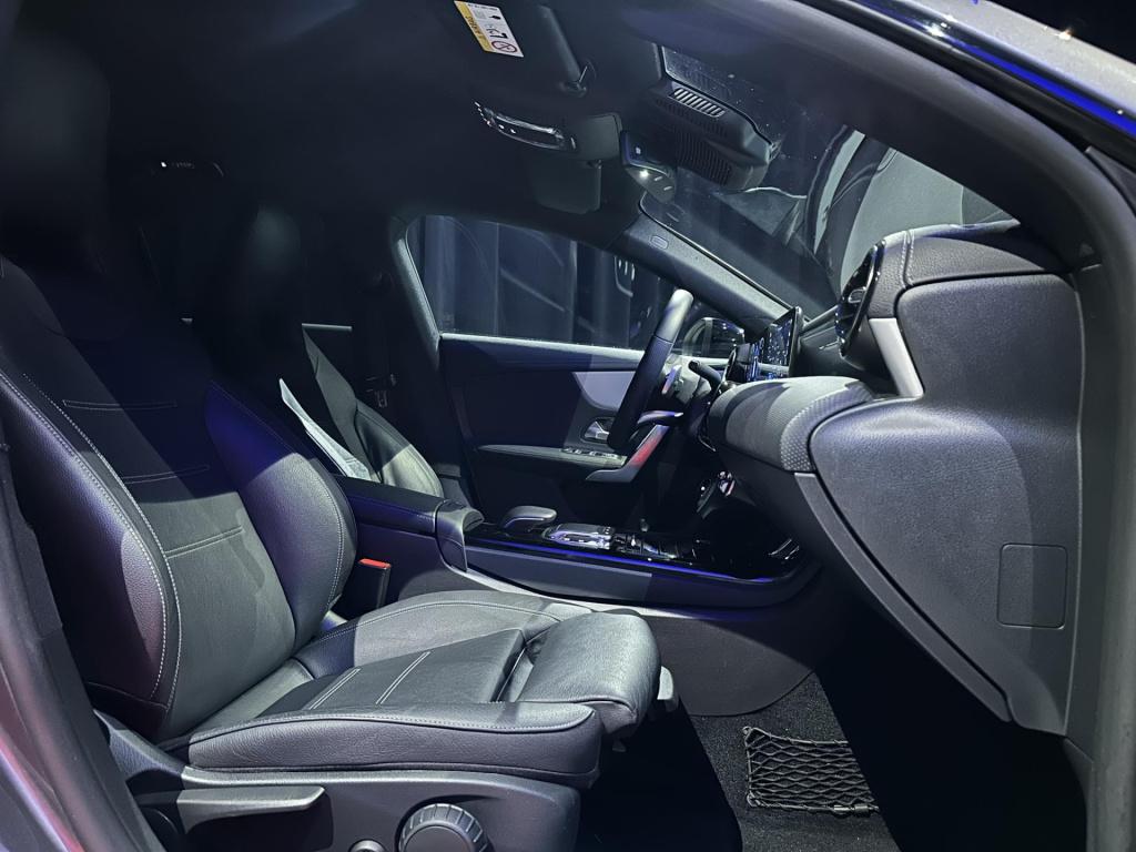 Mercedes-Benz Cla shooting brake 180 business solution amg *navi*appconnect