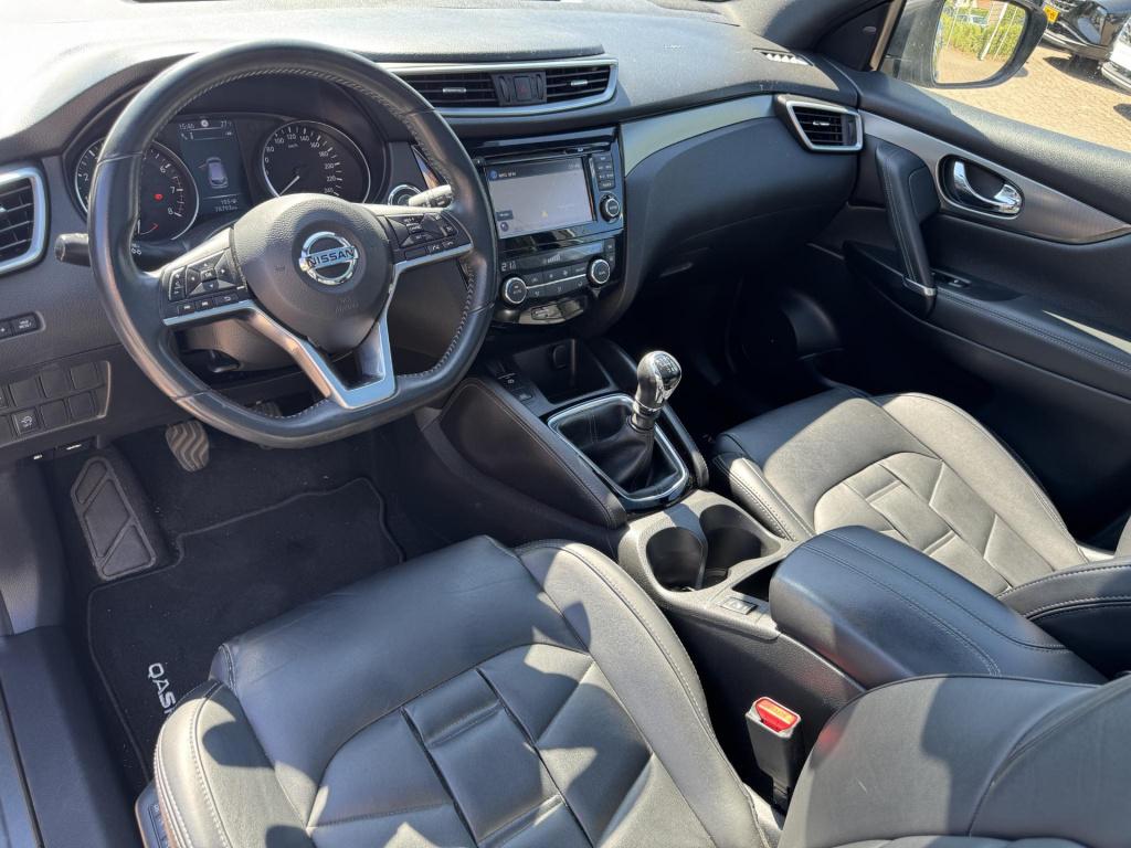 Nissan Qashqai 1.6 tekna + nl-auto, 1e eigenaar + nieuwstaat! incl. trekhaa