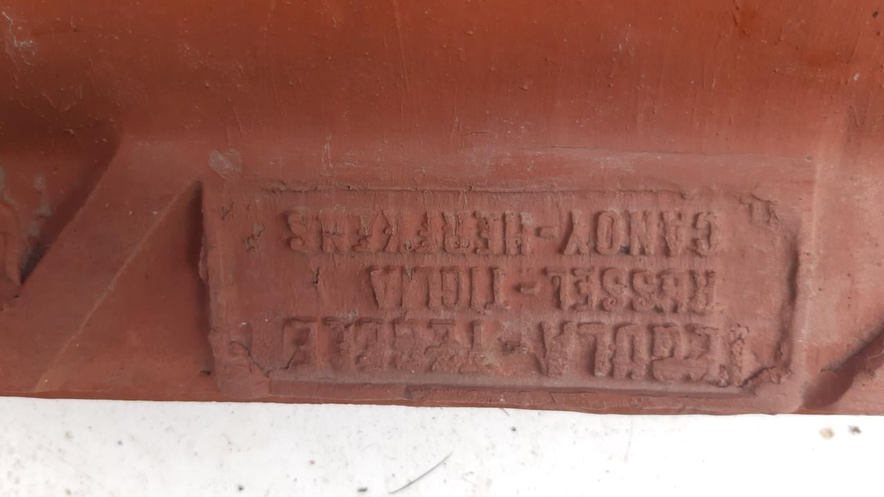 Gratis op te halen dakpannen.