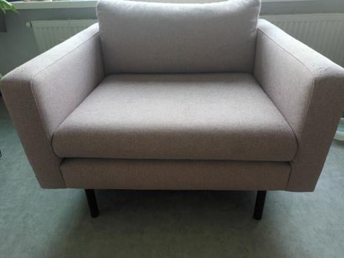 Loveseat licht roze, gratis af te halen