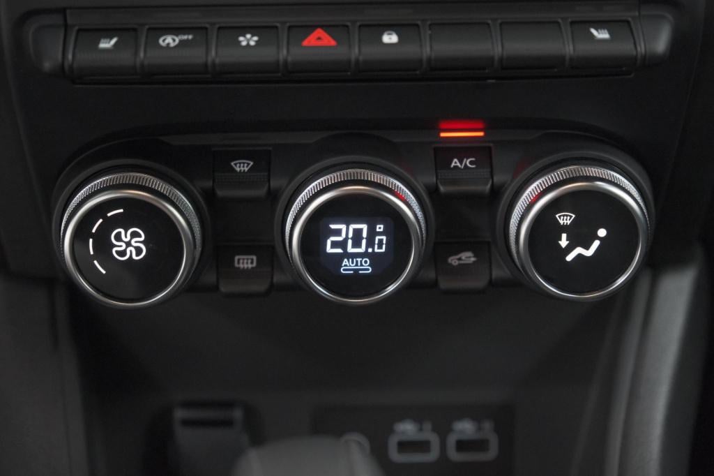 Renault Captur mild hybrid 160 techno | trekhaak | dodehoekdetectie | camer