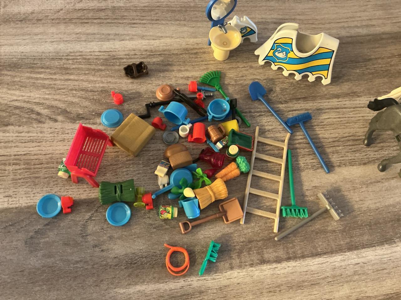 Playmobil paarden met stal