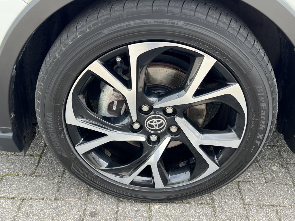Toyota C-hr 1.8 hybrid dynamic