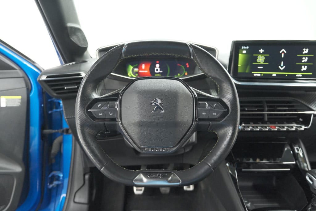 Peugeot 208 puretech 100 gt | camera | dodehoekdetectie | apple carplay | s