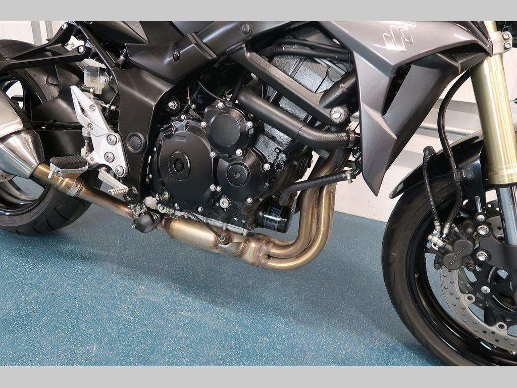 Suzuki GSR750 2013