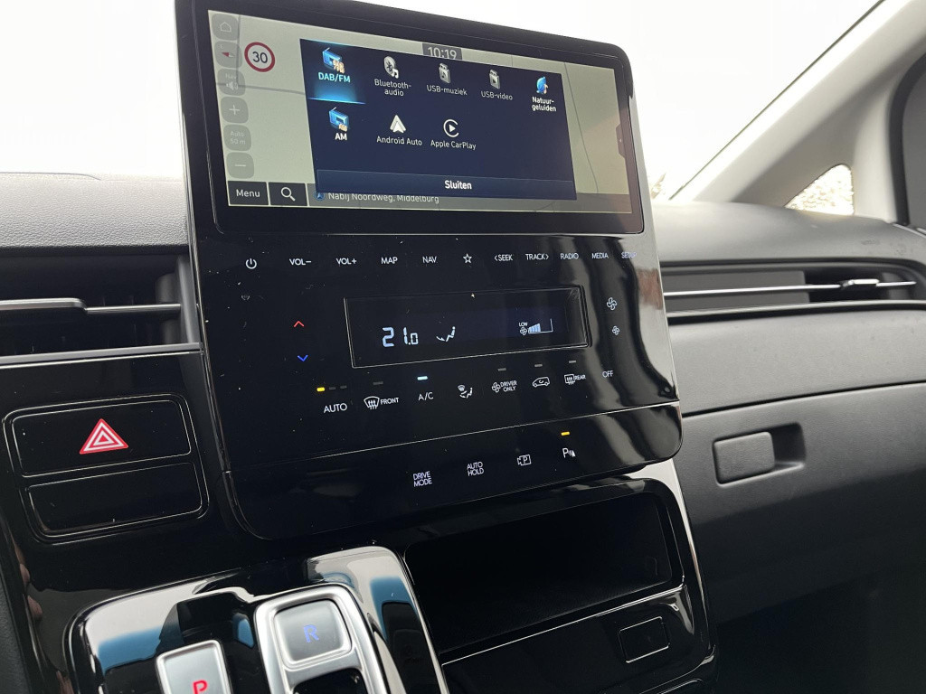 Hyundai Staria 1.6 t-gdi hev