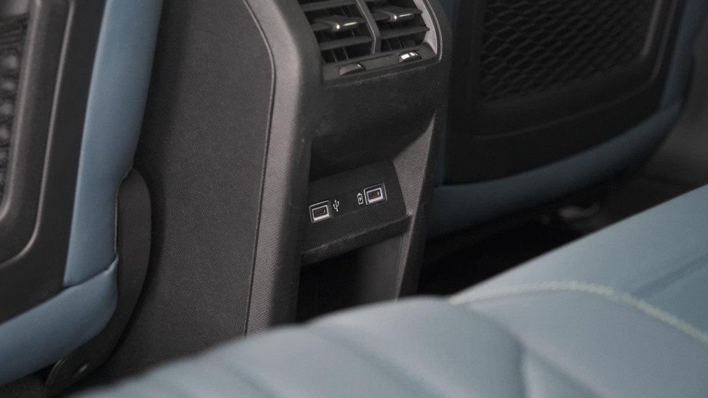 Peugeot 308 puretech 130 gt pack business | camera | dodehoekdetectie | app
