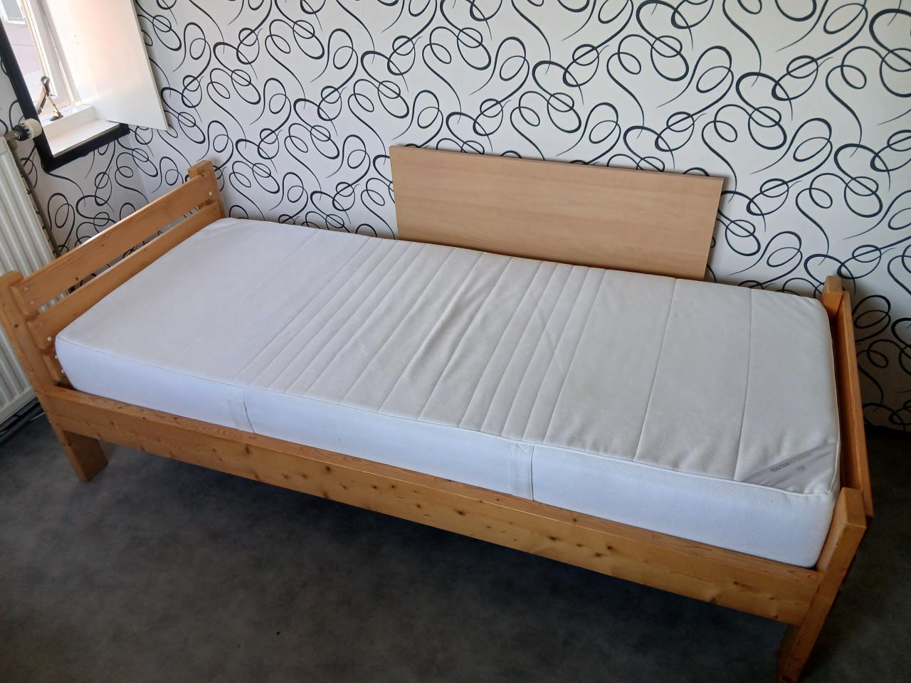 2 ledikanten