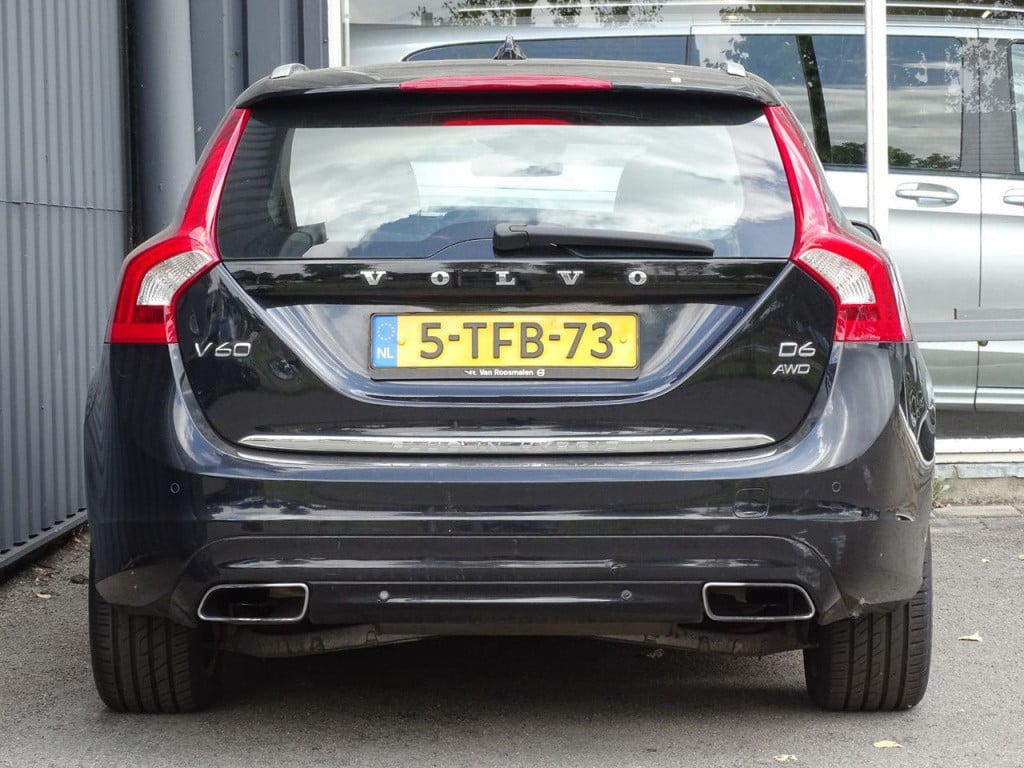Volvo V60 2.4 d6 awd plug-in hybrid summum | xenon | leder | memory | pdc
