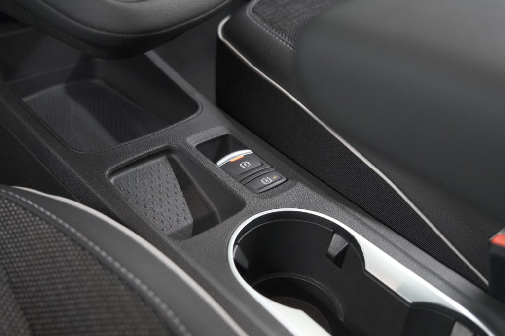 Renault Captur mild hybrid 140 edc techno | camera | 9.3 inch scherm | appl