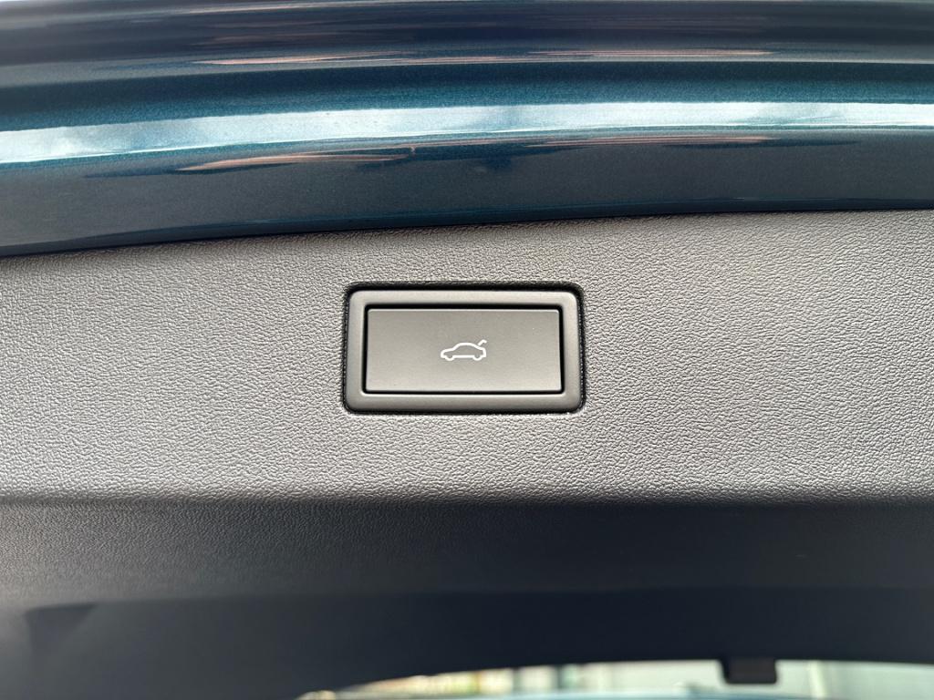 Volkswagen Tiguan 1.5 ehybrid elegance 204pk | trekhaak | 360 camera | dode