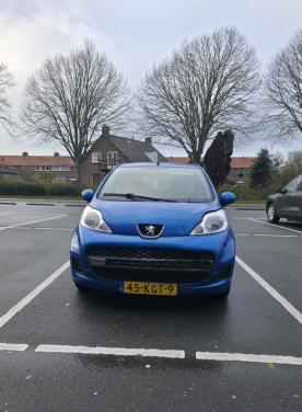 Peugeot 107 5deurs 2009 airco toerenteller
