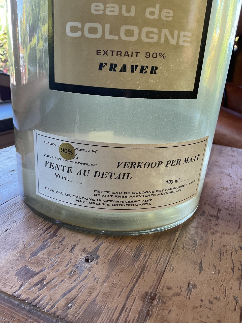 Oude winkelfles Eau de Cologne 5 ltr.