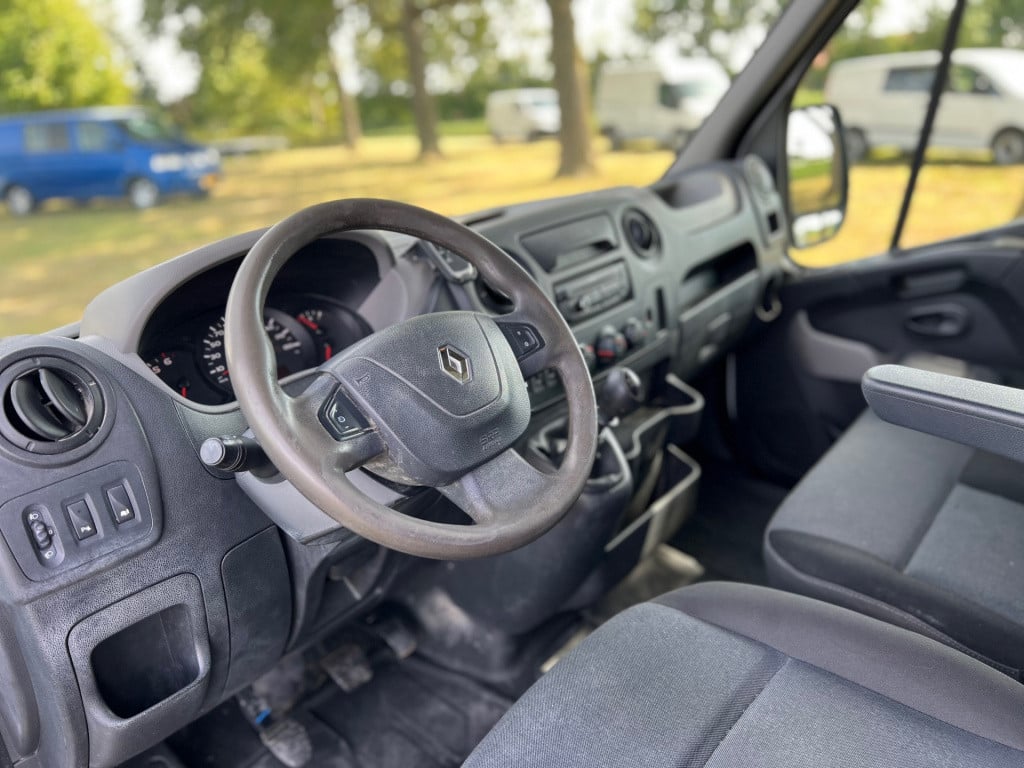 Renault Master t35 2.3 dci l3h3