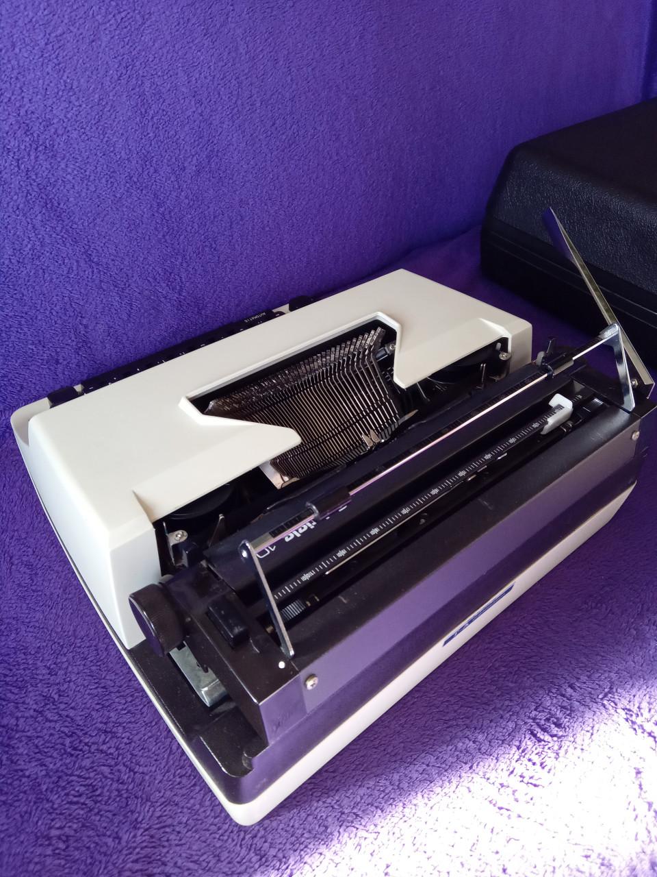 Typmachine Triumph