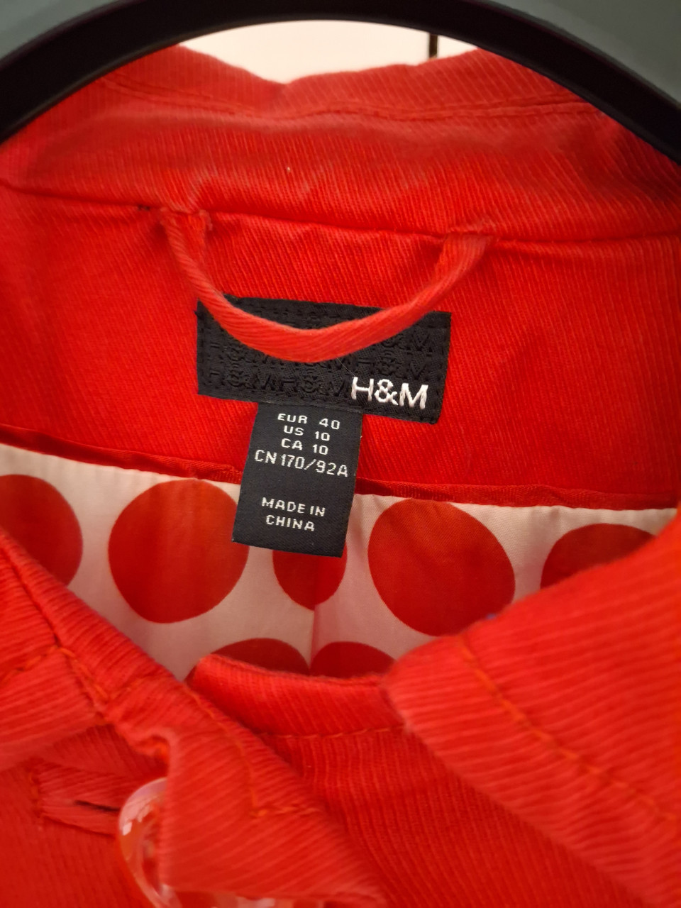 Rode zomer jas met bollen voering H & M