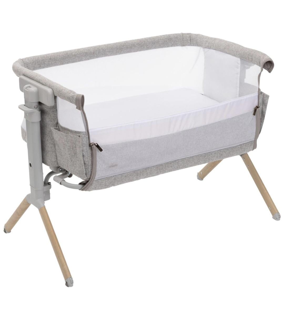 Co sleeper baby