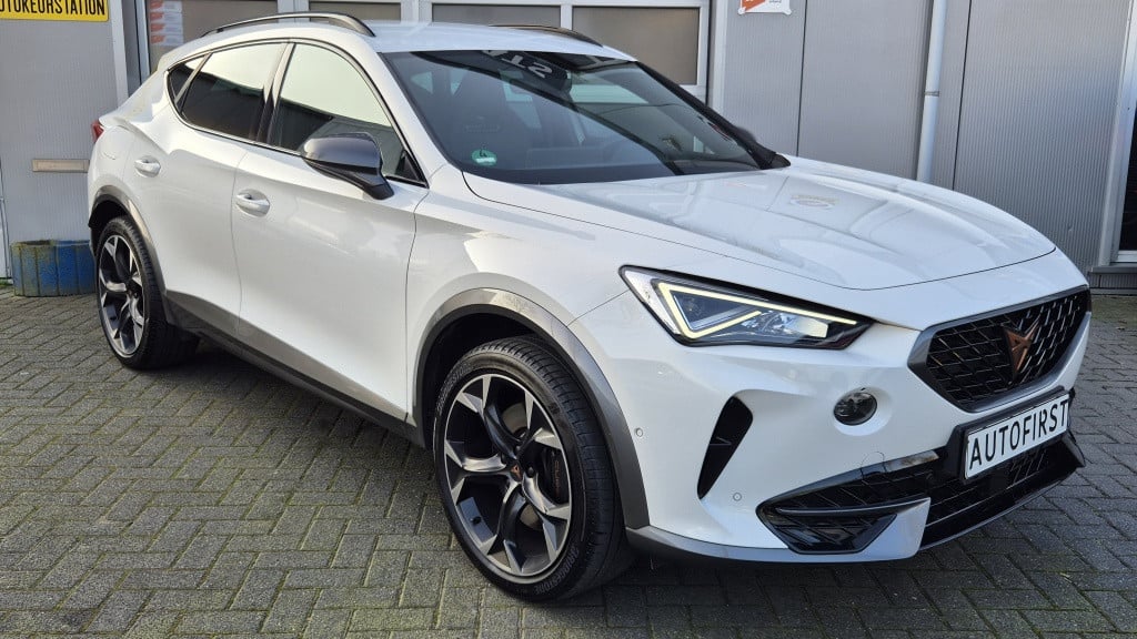 Cupra Formentor performance*245pk*vz 1.4 e-hybrid*led*sportstoelen*19-inch*