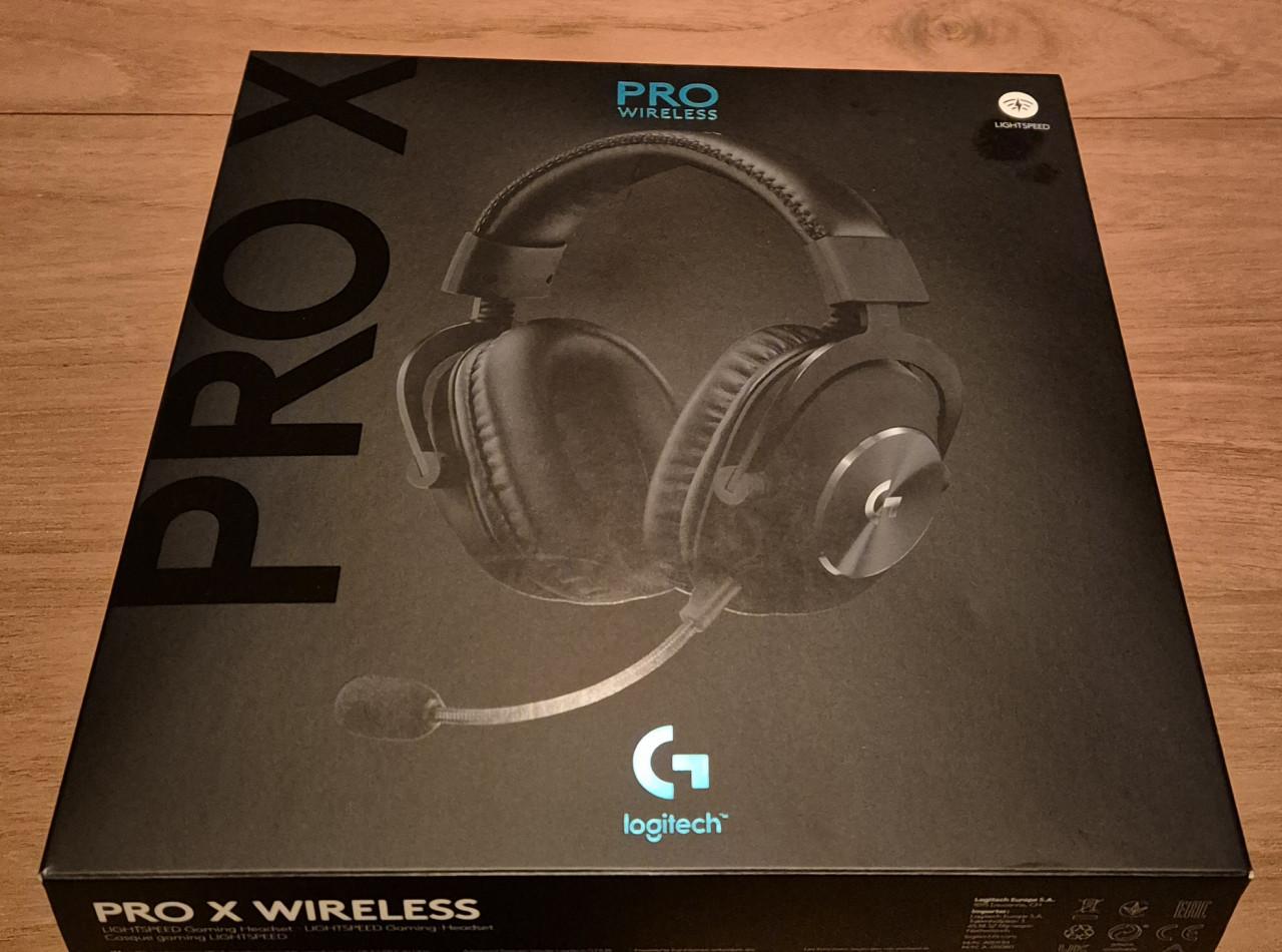 Draadloze Logitech game koptelefoon.