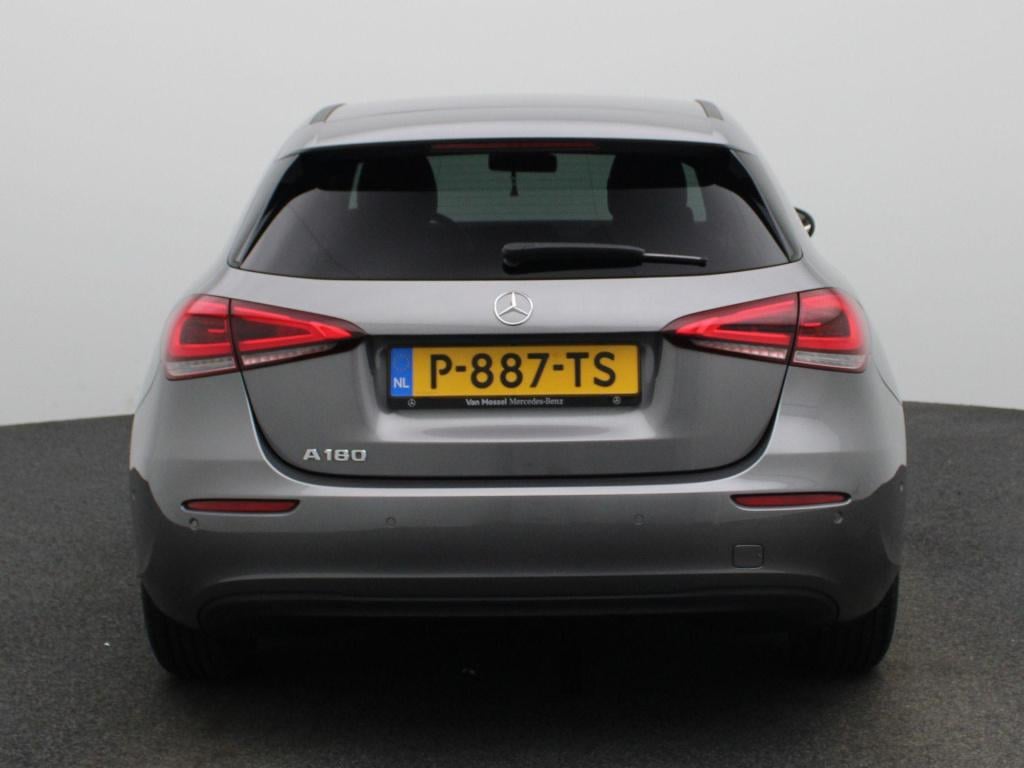 Mercedes-Benz A-Klasse 180 business solution | automaat | navigatie | achte